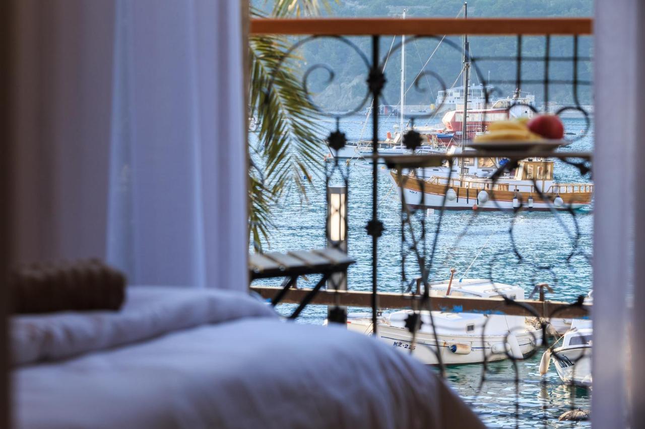 Seafront Rooms Koluna Komiža Екстериор снимка