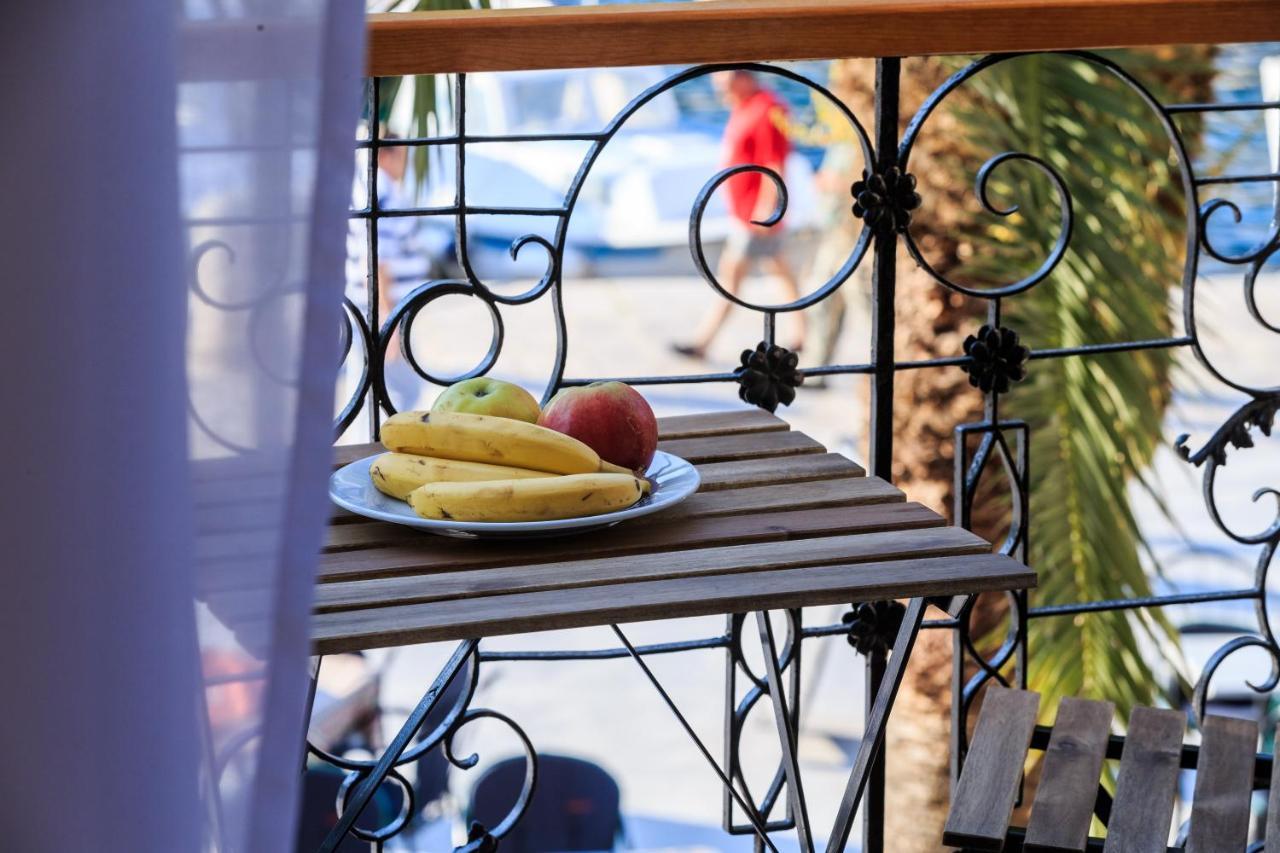 Seafront Rooms Koluna Komiža Екстериор снимка