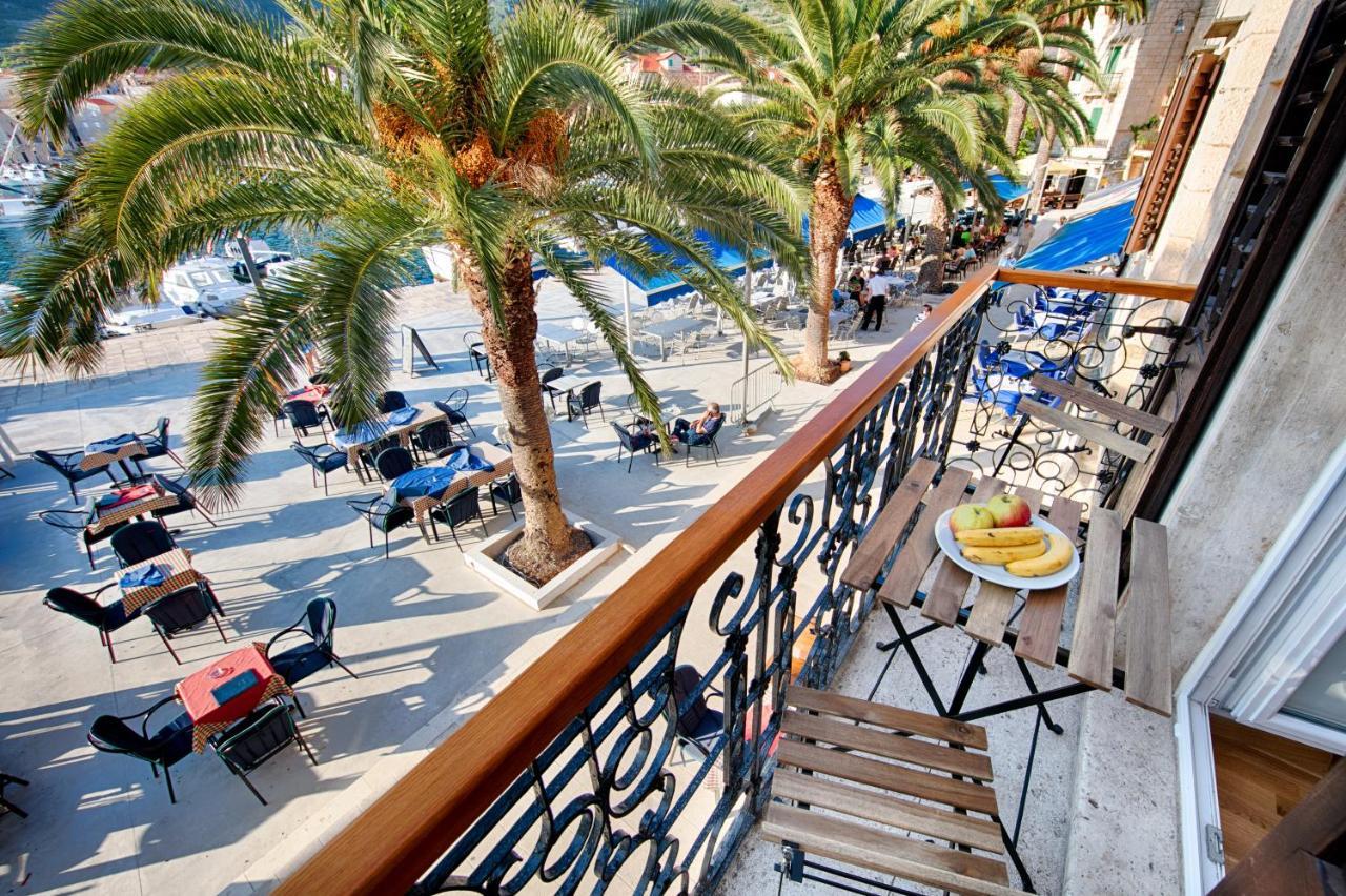 Seafront Rooms Koluna Komiža Екстериор снимка