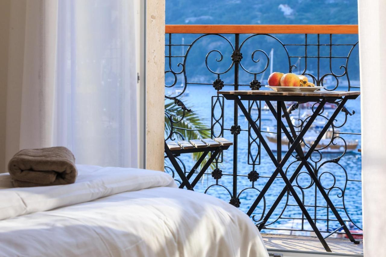 Seafront Rooms Koluna Komiža Екстериор снимка