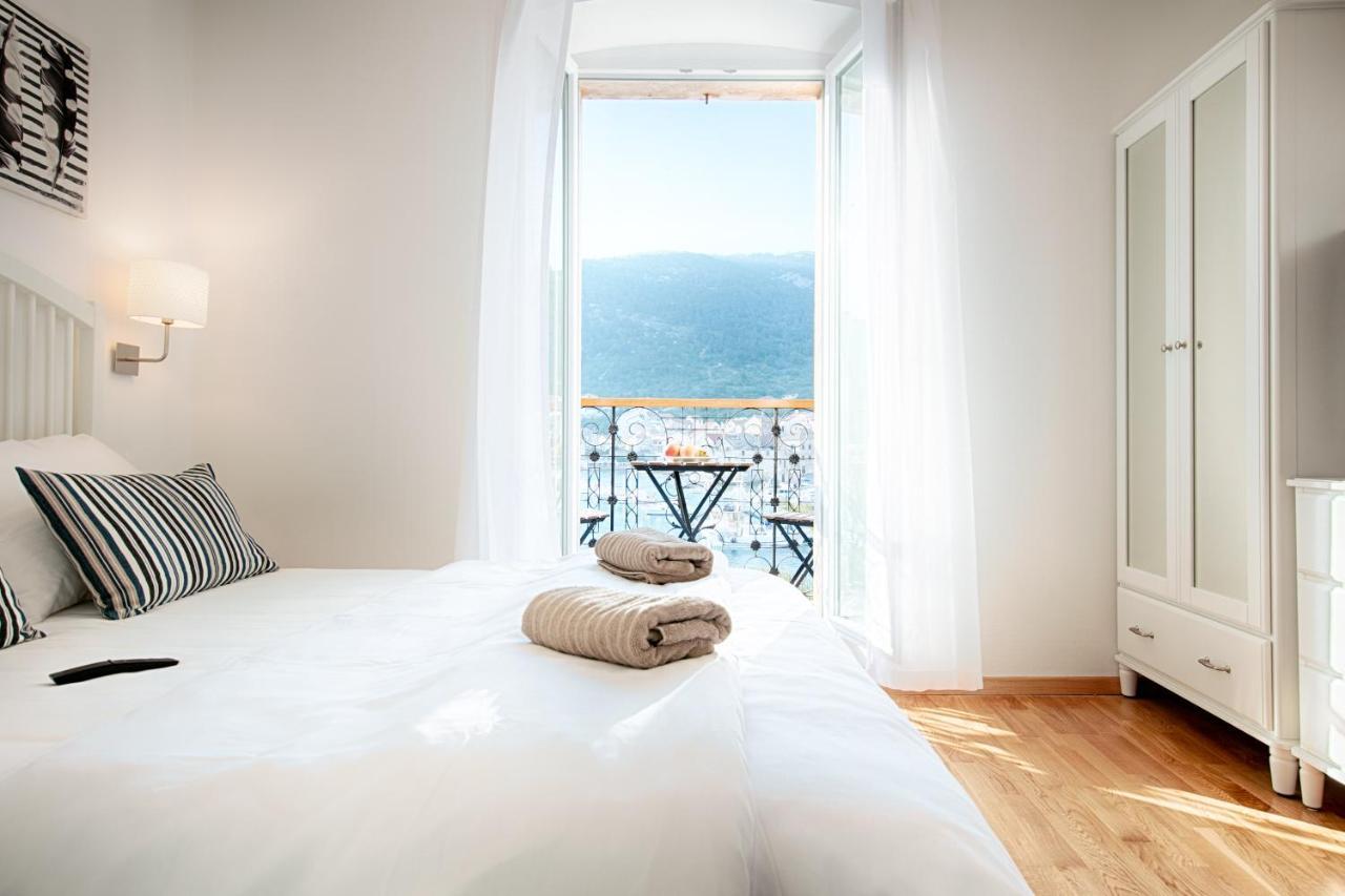 Seafront Rooms Koluna Komiža Екстериор снимка